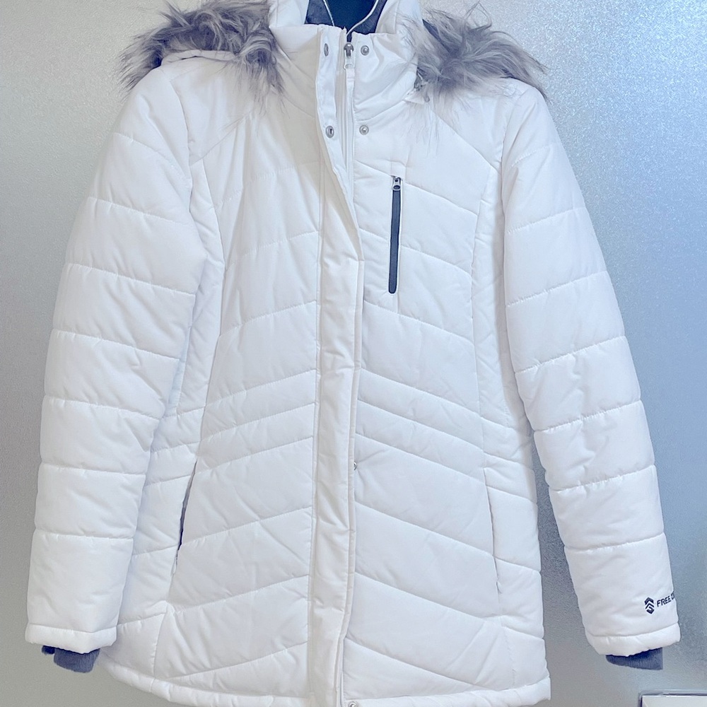Winter Jacket. Brand new. Size S